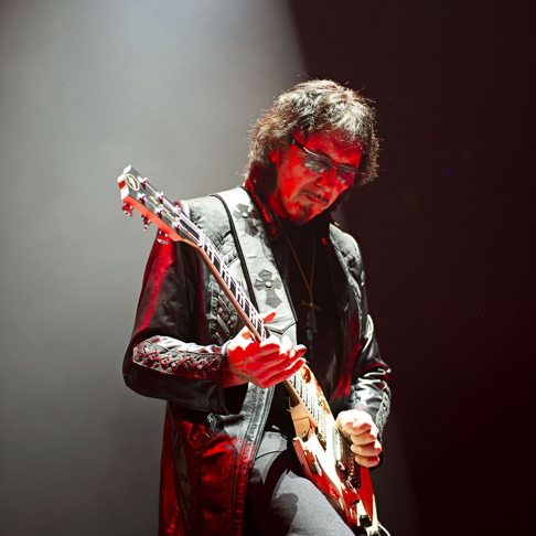 トニー・アイオミ - Apple Music