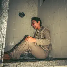 August Clover을(를) 듣고, 뮤직 비디오를 보고, 약력을 읽고, 투어 일정 등을 확인하세요!