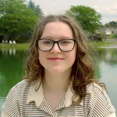 Listen to Maddie Holmes, watch music videos, read bio, see tour dates & more!