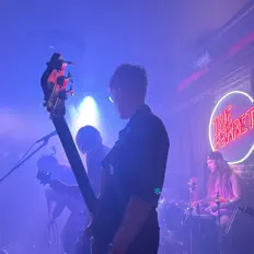 Ouça Lythium, assista a videoclipes, leia a biografia, veja as datas das turnês e mais!