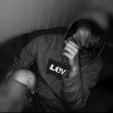 聆聽 Pacific、觀看音樂影片、閱讀小傳、查看巡演日期等！