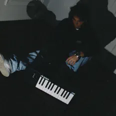 N3X dinle, müzik videolarını izle, biyografisini oku, tur tarihlerini ve daha fazlasını gör!