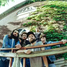 Dengarkan Sylvie, tonton video musik, baca bio, lihat tanggal tur & lainnya!