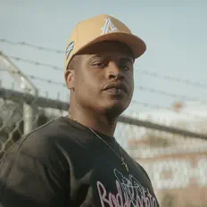 Ascolta Jay Dot Rain, guarda video musicali, leggi la biografia, vedi le date del tour & altro!