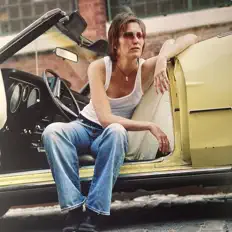 Dengarkan Annie Keating, tonton video musik, baca bio, lihat tanggal tur & lainnya!