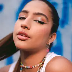 Listen to Julia Joia, watch music videos, read bio, see tour dates & more!