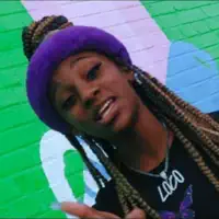 Ouça undefined, assista a videoclipes, leia a biografia, veja as datas das turnês e mais!