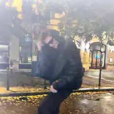 brazie을(를) 듣고, 뮤직 비디오를 보고, 약력을 읽고, 투어 일정 등을 확인하세요!