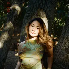 Dengarkan Mia Zoe, tonton video musik, baca bio, lihat tanggal tur & lainnya!