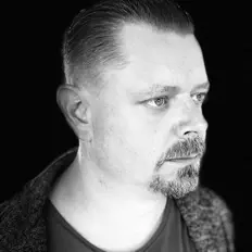 Ascolta Sebastian Moore, guarda video musicali, leggi la biografia, vedi le date del tour & altro!