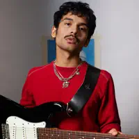 undefined सुनें, म्यूज़िक वीडियो देखें, बायो पढ़ें, दौरे की तारीखें और बहुत कुछ देखें!