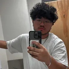 Écoutez Komodo, regardez des vidéoclips, lisez la biographie, consultez les dates de tournée et plus encore !