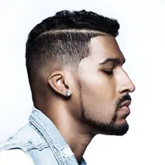 Écoutez Julian Quander, regardez des vidéoclips, lisez la biographie, consultez les dates de tournée et plus encore !