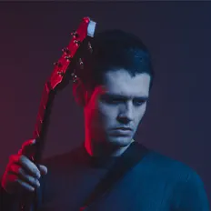 Daniel Padimを聴いたり、ミュージックビデオを鑑賞したり、経歴やツアー日程などを確認したりしましょう！