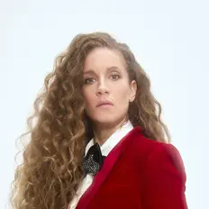 Listen to Amanda Marshall, watch music videos, read bio, see tour dates & more!