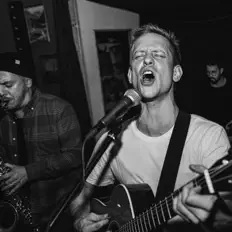 Hör dir audiodelikt an, schau dir Musikvideos an, lies die Biografie, finde Tourdaten und mehr!