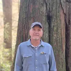 Ακούστε περιεχόμενο από Tom Paul, παρακολουθήστε μουσικά βίντεο, διαβάστε το βιογραφικό, δείτε ημερομηνίες περιοδείας, και πολλά ακόμη!