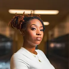 Zyirra을(를) 듣고, 뮤직 비디오를 보고, 약력을 읽고, 투어 일정 등을 확인하세요!