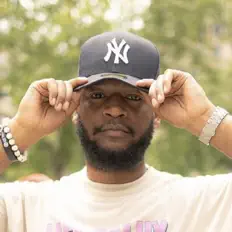 Listen to Mari.Mclx, watch music videos, read bio, see tour dates & more!