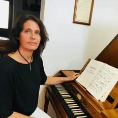 Listen to Enrica Petroselli, watch music videos, read bio, see tour dates & more!