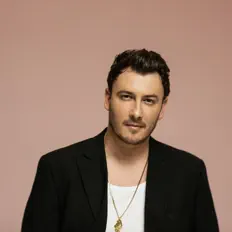 收听 Ivan NAVI、观看音乐视频、阅读小传、查看巡演日期等 ！