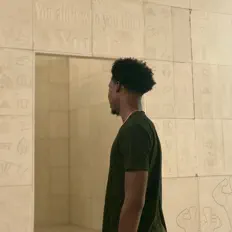 Luister naar Wizard Kelly, bekijk muziekvideo's, lees de bio, bekijk de tourdata, en meer!