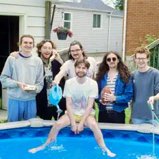 Bittersを聴いたり、ミュージックビデオを鑑賞したり、経歴やツアー日程などを確認したりしましょう！