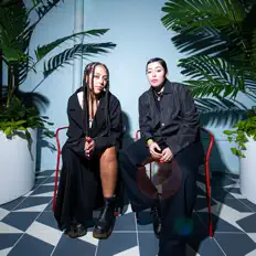 聆聽 BELOVED SUN、觀看音樂影片、閱讀小傳、查看巡演日期等！