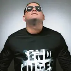 CMR/CA$Hndrxを聴いたり、ミュージックビデオを鑑賞したり、経歴やツアー日程などを確認したりしましょう！