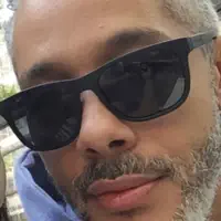 undefined을(를) 듣고, 뮤직 비디오를 보고, 약력을 읽고, 투어 일정 등을 확인하세요!