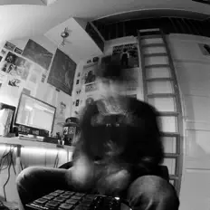 yungmerrinを聴いたり、ミュージックビデオを鑑賞したり、経歴やツアー日程などを確認したりしましょう！