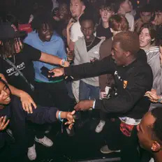 Posłuchaj wykonawcy Iamthatboyki, obejrzyj teledyski, przeczytaj biografię, zobacz daty tras koncertowych i nie tylko!