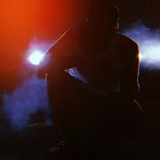 Hör dir Jano an, schau dir Musikvideos an, lies die Biografie, finde Tourdaten und mehr!