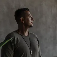 Escucha a Lamba, mira videos musicales, lee su biografía, consulta las fechas de las gira y más.