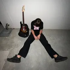 Poslechněte si interpreta cosmokid, sledujte hudební videa, přečtěte si životopis, podívejte se na data turné a další informace.