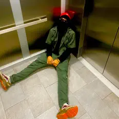 Dengarkan Brokeboy Kali, tonton video musik, baca bio, lihat tanggal tur & lainnya!