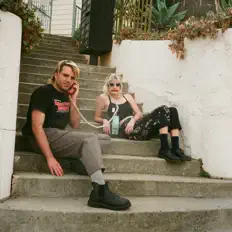 Landline을(를) 듣고, 뮤직 비디오를 보고, 약력을 읽고, 투어 일정 등을 확인하세요!