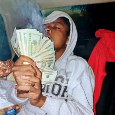 Lil Yeezoを聴いたり、ミュージックビデオを鑑賞したり、経歴やツアー日程などを確認したりしましょう！