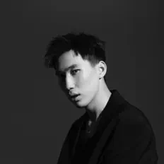 收听 Kalifarniya、观看音乐视频、阅读小传、查看巡演日期等 ！