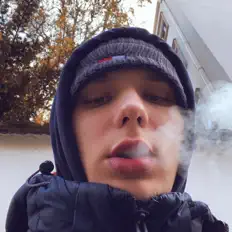 Ouve NikitoS, vê vídeos de música, lê a biografia, vê as datas da digressão e muito mais!