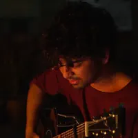 Escucha a undefined, mira videos musicales, lee su biografía, consulta las fechas de las gira y más.
