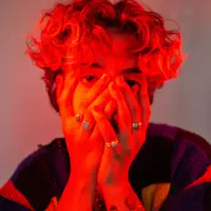 Ascolta MBG, guarda video musicali, leggi la biografia, vedi le date del tour & altro!