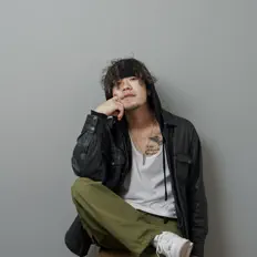 伴媚 dinle, müzik videolarını izle, biyografisini oku, tur tarihlerini ve daha fazlasını gör!