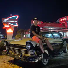 Dengarkan DonJuan, tonton video musik, baca bio, lihat tanggal tur & lainnya!