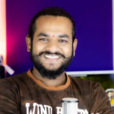 Ascolta Dravesh Patil, guarda video musicali, leggi la biografia, vedi le date del tour & altro!
