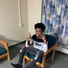 Posłuchaj wykonawcy Onedonn, obejrzyj teledyski, przeczytaj biografię, zobacz daty tras koncertowych i nie tylko!