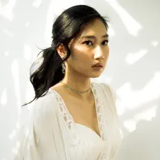 Listen to Nadiya Rawil, watch music videos, read bio, see tour dates & more!