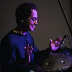 Écoutez Baran Yildiz, regardez des vidéoclips, lisez la biographie, consultez les dates de tournée et plus encore !