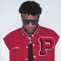 收听 undefined、观看音乐视频、阅读小传、查看巡演日期等 ！