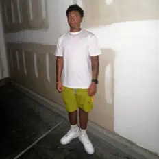 Ouve goopcam, vê vídeos de música, lê a biografia, vê as datas da digressão e muito mais!